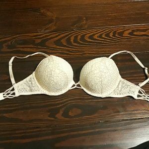 Victoria's secret lace bombshell 32d